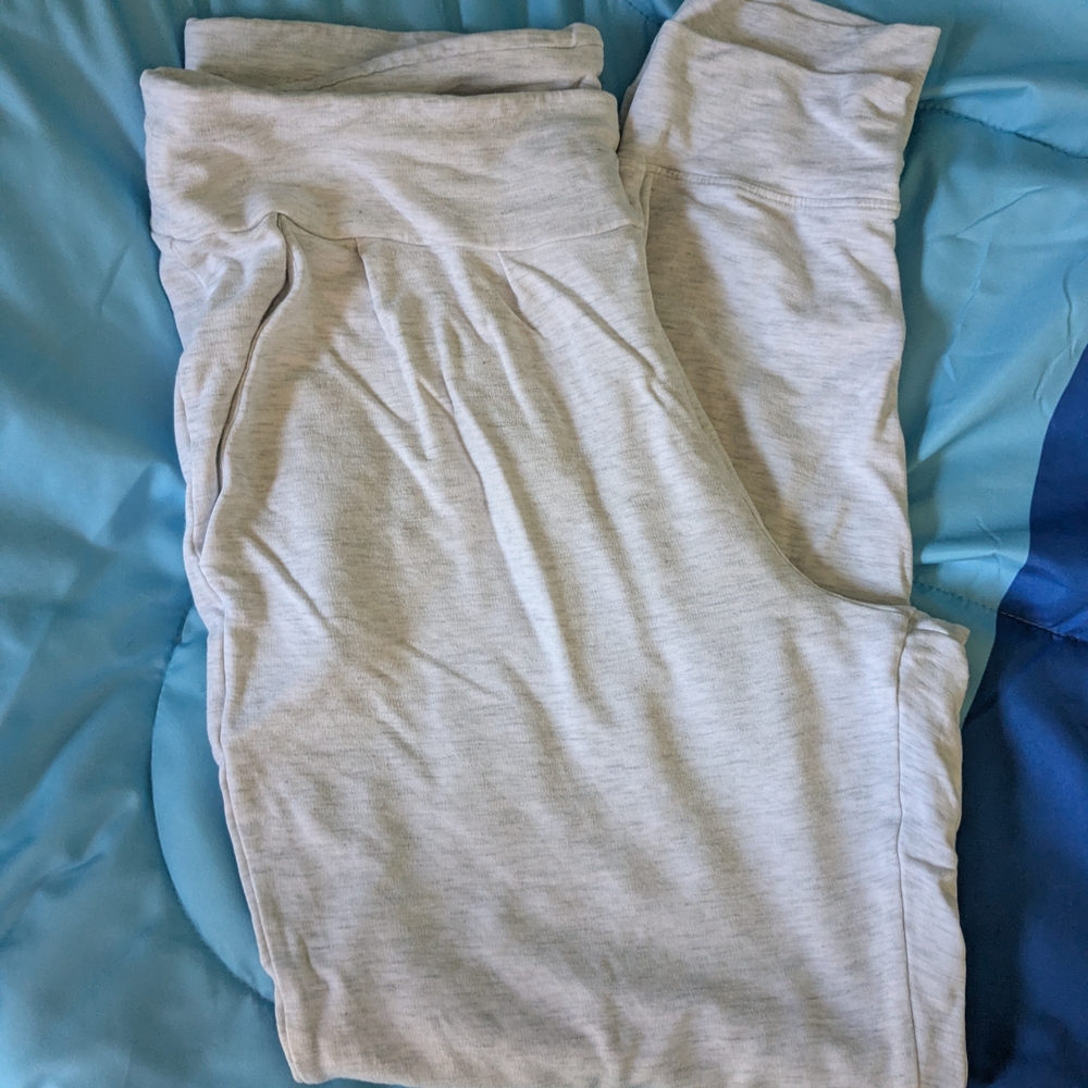 Hatch Maternity And Postpartum Set. (Lounge Pants & Robe)